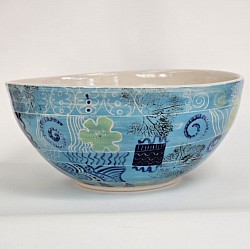 Slip turquoise bowl scraffito