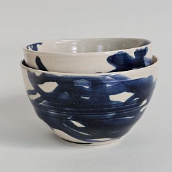 2 small splash bowls